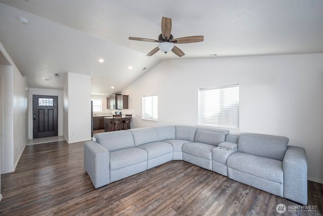 1406 E Nen Drive, Moses Lake, WA 98837