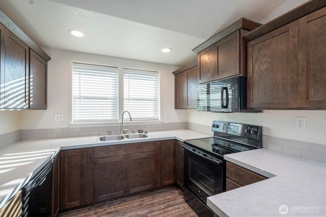 1406 E Nen Drive, Moses Lake, WA 98837