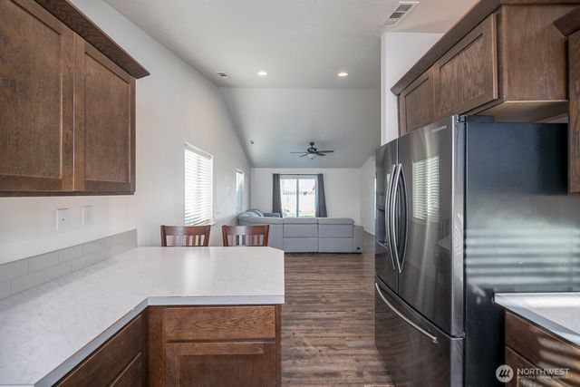 1406 E Nen Drive, Moses Lake, WA 98837