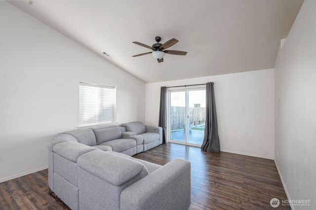 1406 E Nen Drive, Moses Lake, WA 98837