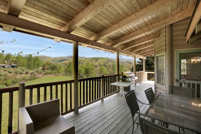 68 Countryside Lane, Hayesville, NC 28904