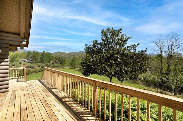 68 Countryside Lane, Hayesville, NC 28904