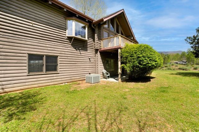 68 Countryside Lane, Hayesville, NC 28904