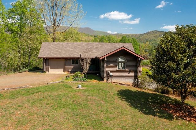 68 Countryside Lane, Hayesville, NC 28904