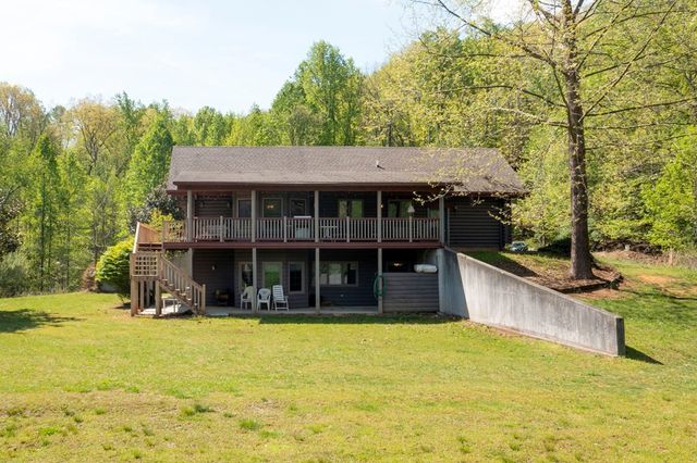 68 Countryside Lane, Hayesville, NC 28904