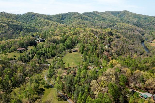 68 Countryside Lane, Hayesville, NC 28904