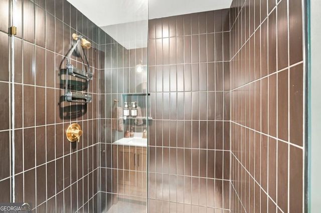 831 Montego Way SW, Lilburn, GA 30047
