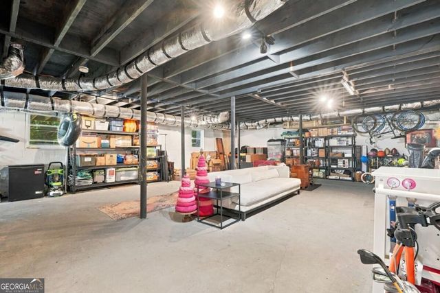831 Montego Way SW, Lilburn, GA 30047