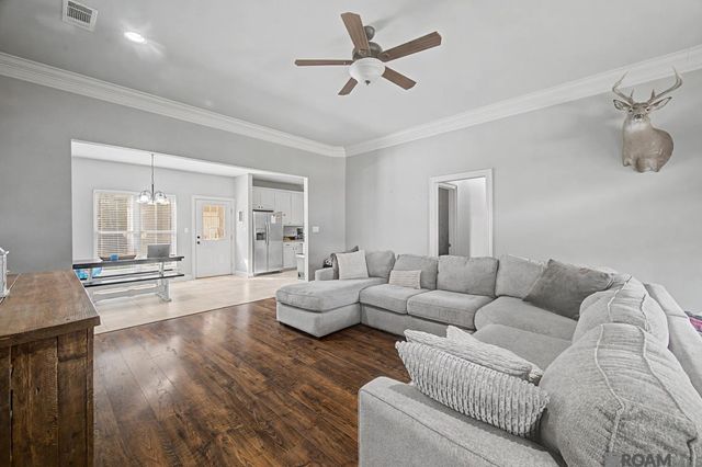 15534 Delmar Ln, Walker, LA 70785