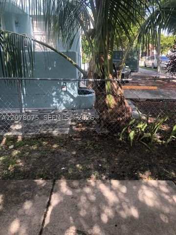 1453 SW 3rd St 302, Miami, FL 33135