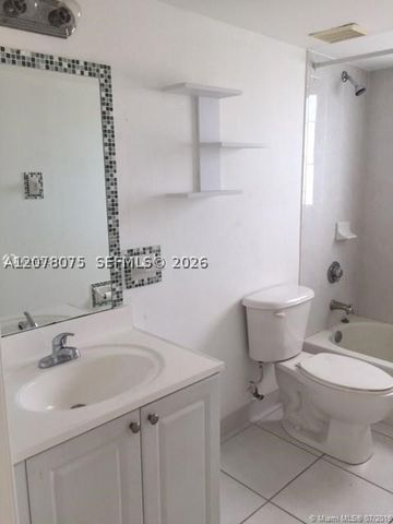 1453 SW 3rd St 302, Miami, FL 33135