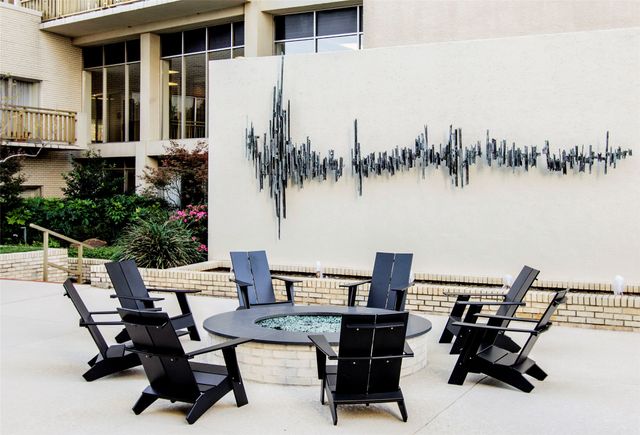 6211 W Northwest Highway G124, Dallas, TX 75225