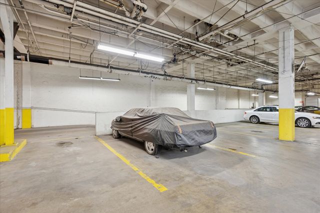 6211 W Northwest Highway G124, Dallas, TX 75225