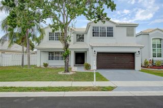 1127 SW 104th Way, Pembroke Pines, FL 33025