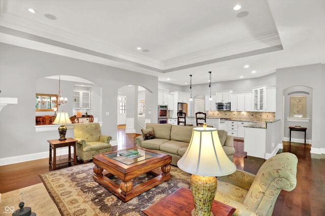 15726 Bethpage Trail, Carmel, IN 46033