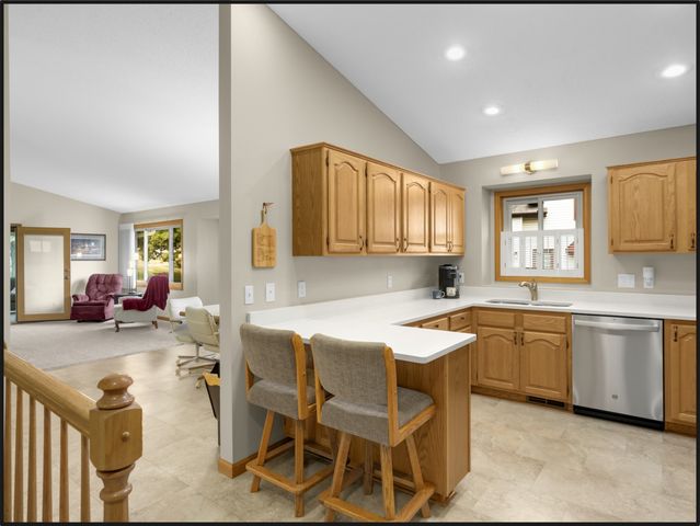 8709 Forestview Lane N, Maple Grove, MN 55369