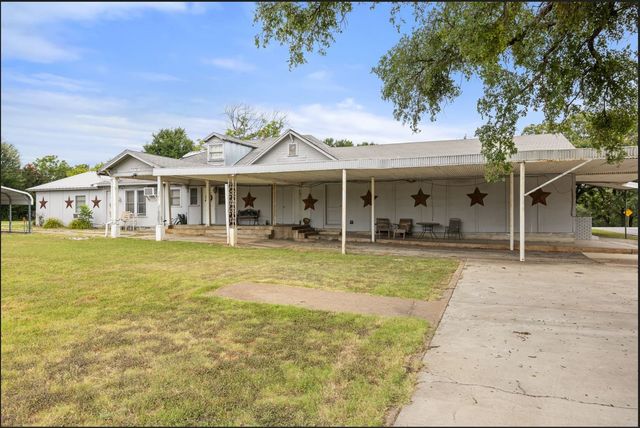 300 E Elm Street, Glen Rose, TX 76043