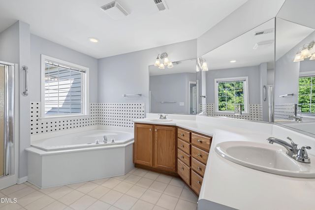 2633 Trailwood Hills Drive, Raleigh, NC 27603