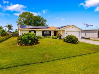 720 SW Broadview Street, Port St Lucie, FL 34983