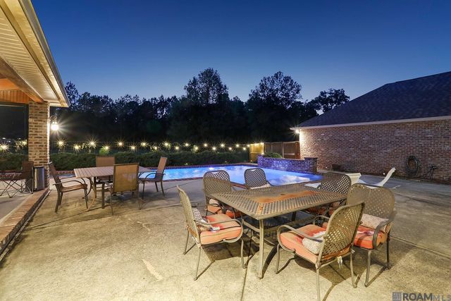 28927 Nottaway Dr, Livingston, LA 70754