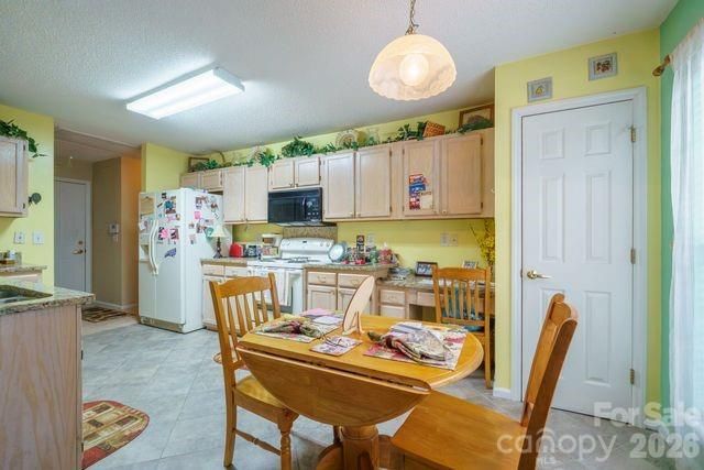 1236 Midlake Road, Kannapolis, NC 28083