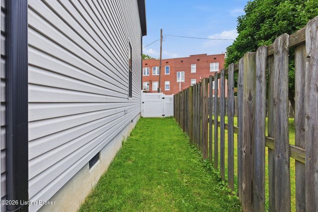 133 N Wenzel St, Louisville, KY 40206