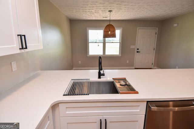 4464 Old Atlanta Rd, Griffin, GA 30223