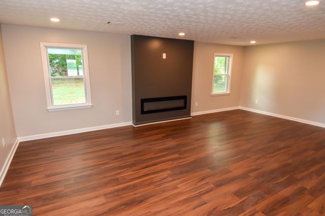 4464 Old Atlanta Rd, Griffin, GA 30223