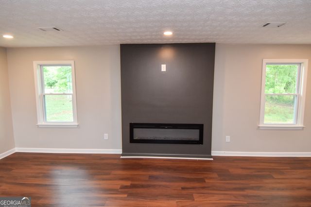 4464 Old Atlanta Rd, Griffin, GA 30223
