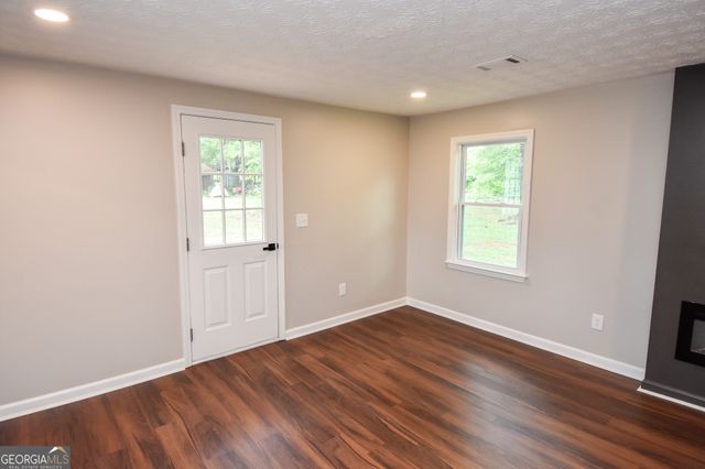 4464 Old Atlanta Rd, Griffin, GA 30223