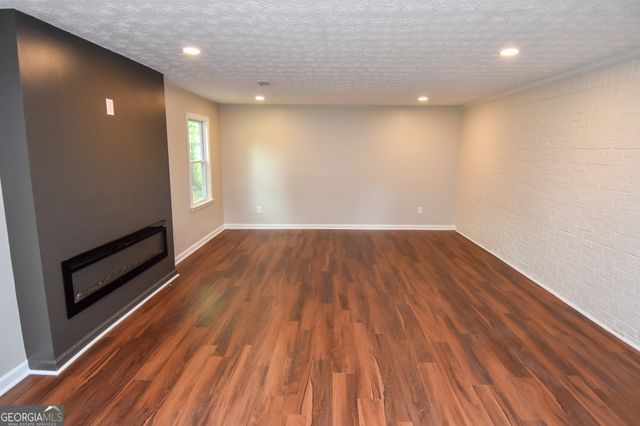 4464 Old Atlanta Rd, Griffin, GA 30223