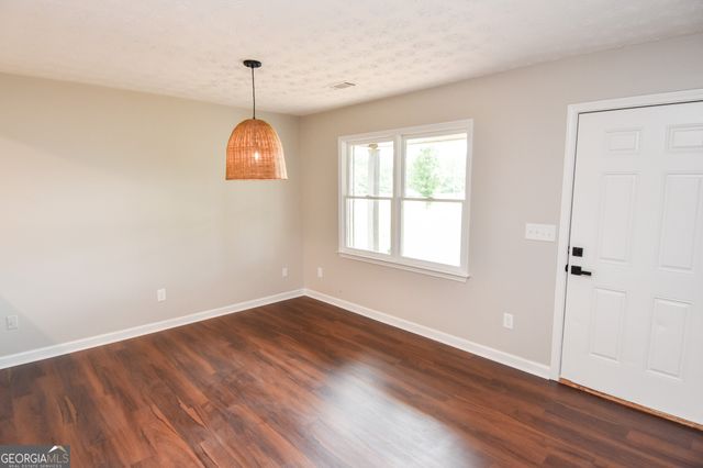 4464 Old Atlanta Rd, Griffin, GA 30223