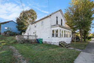 110 N Disbrow Street, Cassopolis, MI 49031