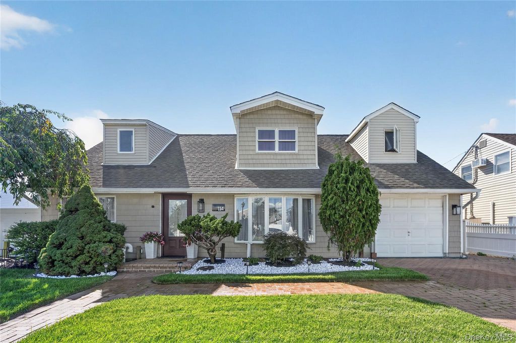 114 Southberry Lane, Levittown, NY 11756 — photo 3