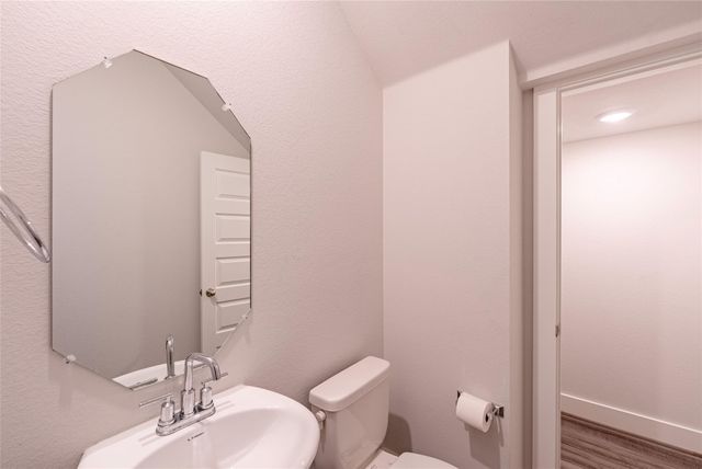 7501 Chesapeake Rail LN 208, Austin, TX 78744