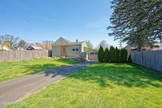 27 Corthell Street, Colonie, NY 12205