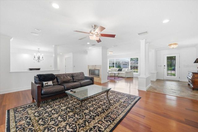 3042 SAMARA DRIVE, Tampa, FL 33618