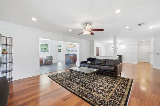 3042 SAMARA DRIVE, Tampa, FL 33618