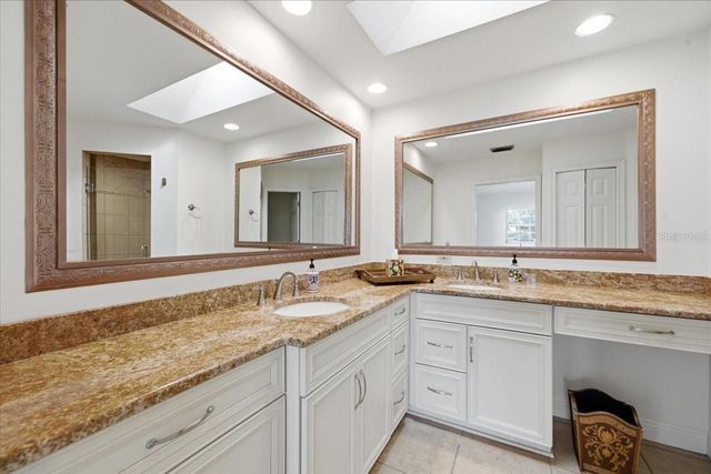 3042 SAMARA DRIVE, Tampa, FL 33618