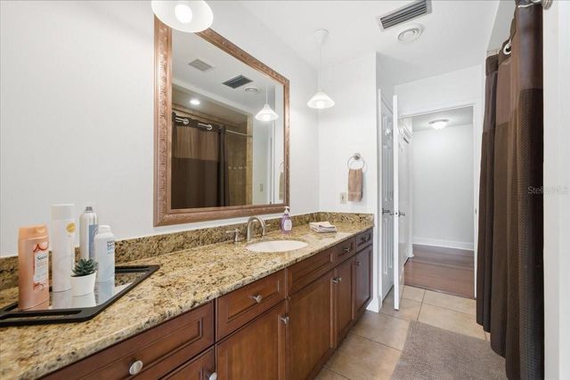 3042 SAMARA DRIVE, Tampa, FL 33618