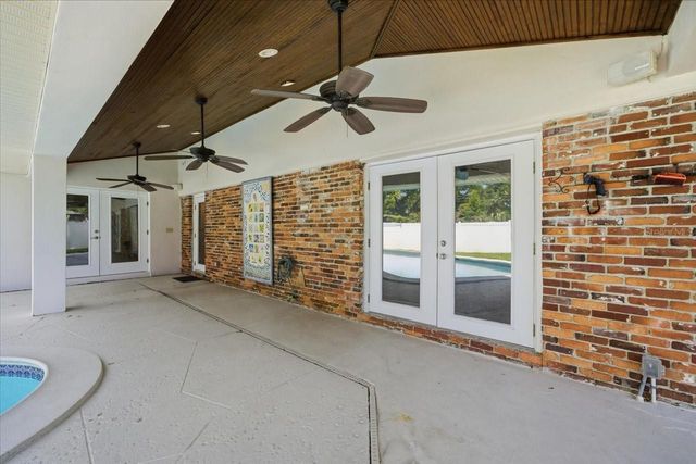 3042 SAMARA DRIVE, Tampa, FL 33618