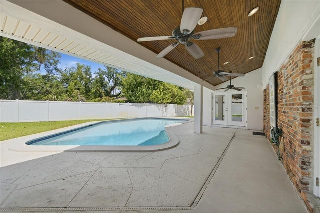 3042 SAMARA DRIVE, Tampa, FL 33618