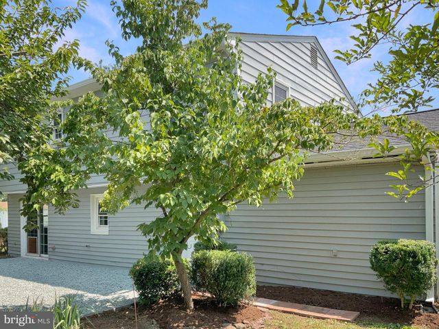 4160 NICHOLS CT, Dumfries, VA 22026