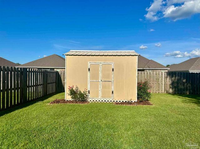 320 Nowak Rd, Cantonment, FL 32533