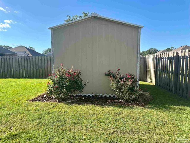 320 Nowak Rd, Cantonment, FL 32533