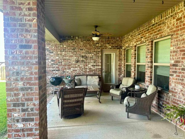 320 Nowak Rd, Cantonment, FL 32533