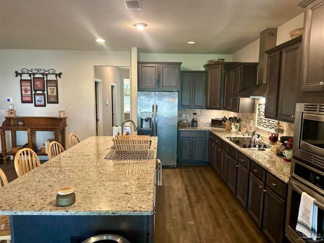 320 Nowak Rd, Cantonment, FL 32533