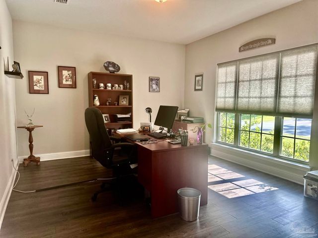 320 Nowak Rd, Cantonment, FL 32533