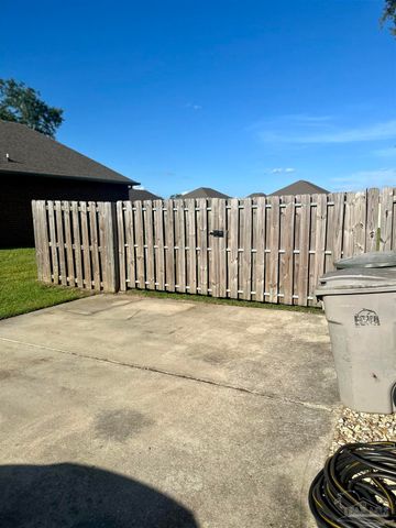 320 Nowak Rd, Cantonment, FL 32533