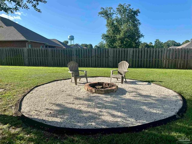 320 Nowak Rd, Cantonment, FL 32533